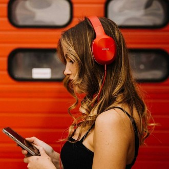 Edifier W800BT Plus Ασύρματα/Ενσύρματα Over Ear Ακουστικά με 55 ώρες Λειτουργίας Κόκκινα